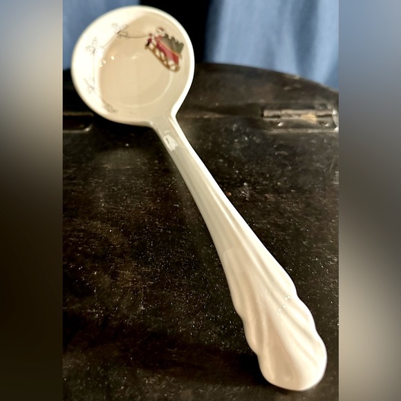 *Rare Find* Mason’s “Christmas Village” Ironware Soup Tureen & Ladle 1983-2013 - Picture 12 of 14